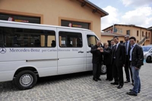 Un Mercedes-Benz Sprinter alla Caritas di Roma