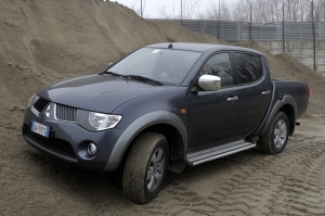 Mitsubishi L200: all in one