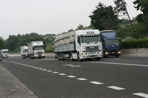 Camion_autostrada_02-1