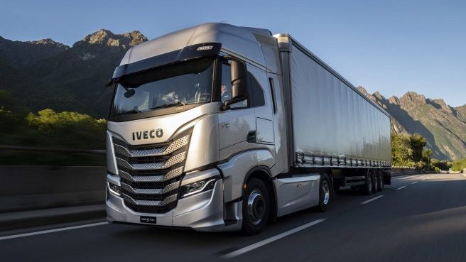 New-IVECO-S-WAY_06_low-scaled-e1622565966653