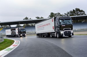Renault_Trucks_Trionfo_T_Range_06