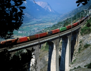 Milleproroghe: ferrobonus e sconti per i porti