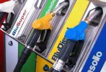 Decreto carburanti, il governo taglia le accise per 20 giorni