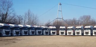 IVECO consegna 13 IVECO S-WAY a Vaccari Srl