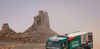 Il Team PETRONAS De Rooy IVECO chiude la Dakar 2022 con i tre camion nella Top 10