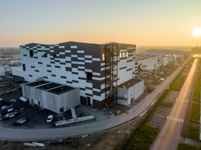 Inaugurata la gigafactory di Automotive Cells Company (ACC) a Billy-Berclau Douvrin