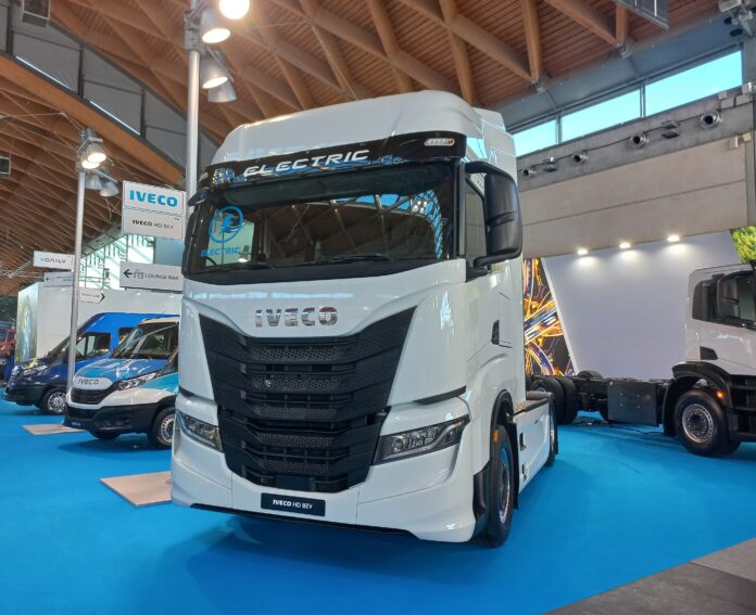 IVECO guida la strada del cambiamento anche a Ecomondo