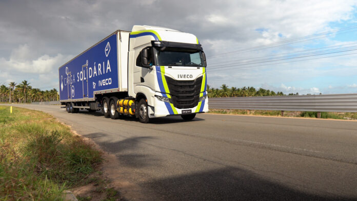 Brasile, la Carovana Solidale di IVECO porta connettività a Piaçabuçuin