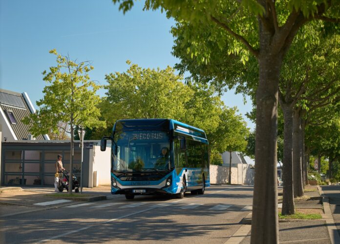 Milano sceglie IVECO BUS per la sua transizione verso la mobilità elettrica