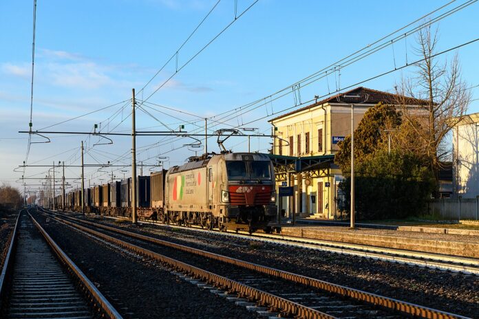 Accordo per il servizio trasporto merci via treno tra Bari e Verona