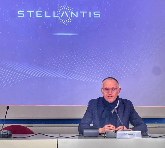 Carlos Tavares si dimette da CEO di Stellantis
