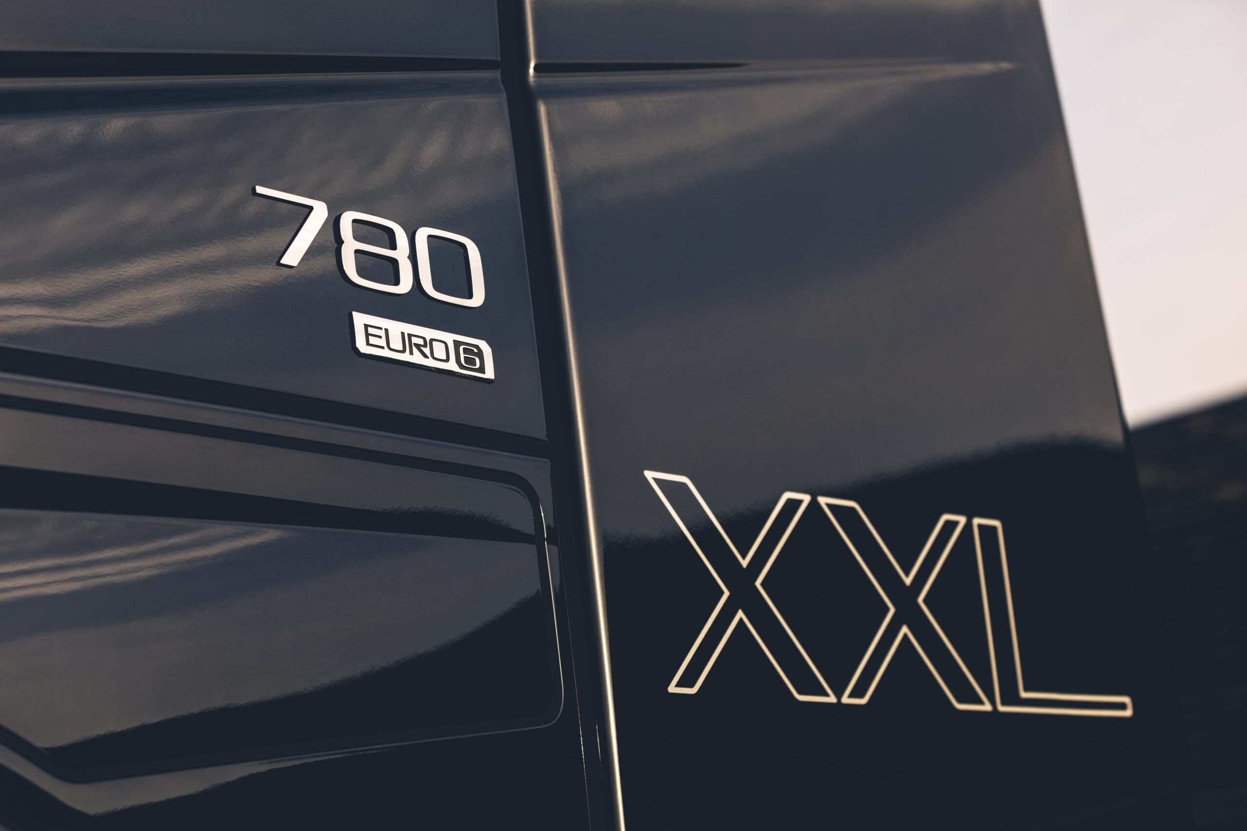 Volvo Trucks, il nuovo motore da 17 litri per FH16