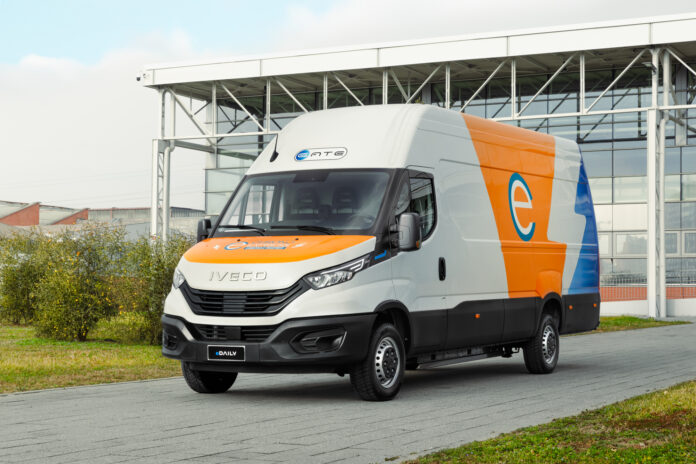 IVECO consegna il primo eDaily a noleggio con la formula pay-per-use di GATE