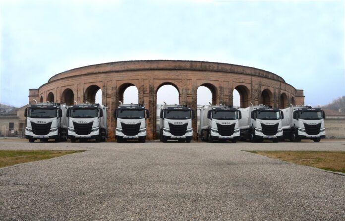 IVECO consegna sette IVECO S-Way CNG a Mantova Ambiente