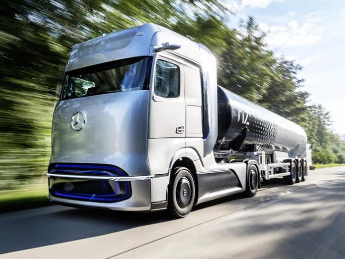 Daimler Trucks GenH2, autocarro a idrogeno per lungo raggio