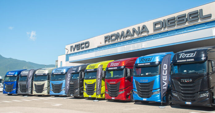 IVECO consegna 13 IVECO S-Way a Tozzi Service