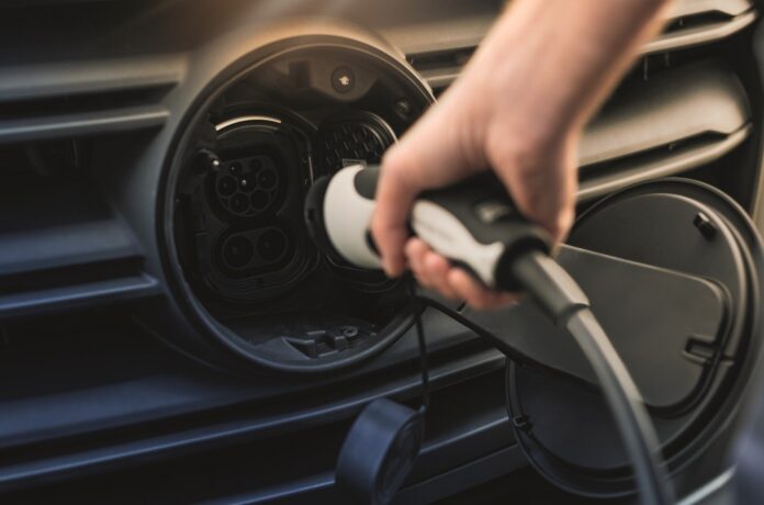 DKV Mobility espande la rete di ricarica EV nel Regno Unito