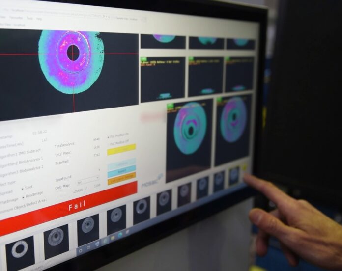 I.D.E.A. per il controllo della qualità della superficie dei dischi freno dei camion