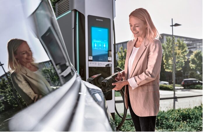Ricarica dei veicoli elettrici in azienda, DKV Mobility collaborerà con Siemens eMobility