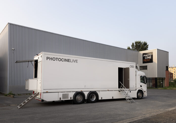 Come è attrezzato un camion regia per la produzione televisiva