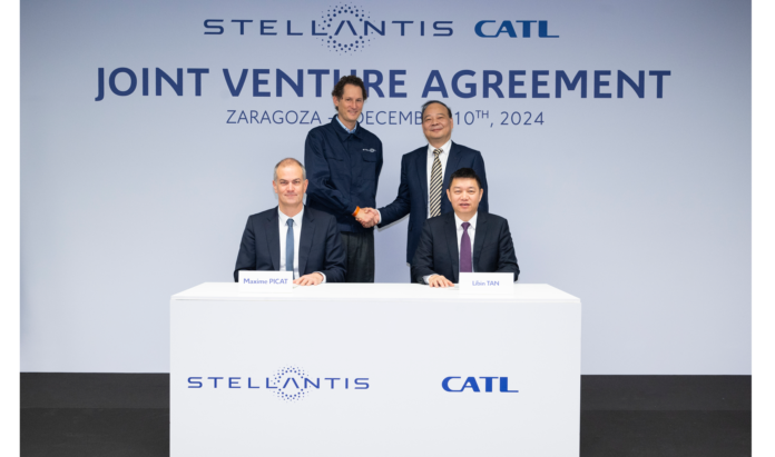 Stellantis e CATL investiranno 4,1 miliardi per un impianto di batterie LFP in Spagna
