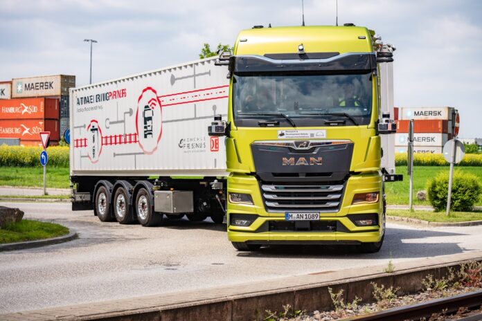 MAN lancia TruckScenes, il primo sistema di sensori e dati di guida per autocarri autonomi