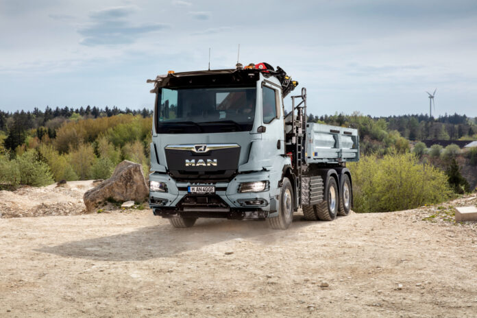 MAN al Bauma 2025 con una vasta gamma di veicoli elettrici e diesel