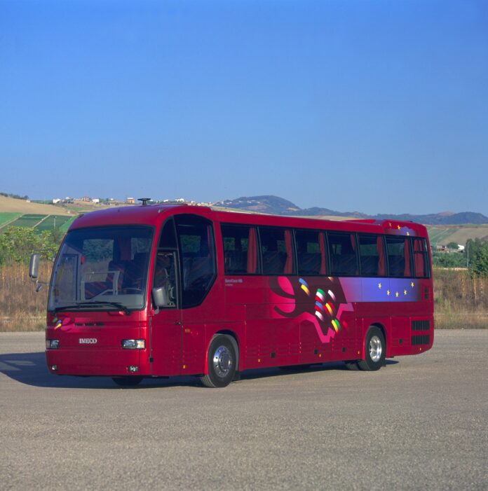 IVECO BUS: 50 anni di leadership nel trasporto passeggeri sostenibile