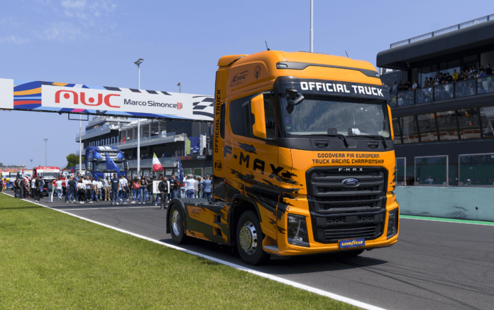Ford Trucks porta in anteprima il nuovo F-MAX con motore Ecotorq Gen2 al Misano Grand Prix 2025