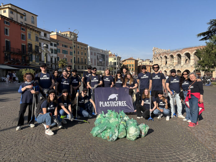 Earth Day: i collaboratori di MAN Truck & Bus Italia si uniscono per ripulire Verona