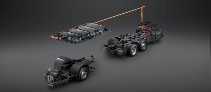 Scania lancia un nuovo autobus elettrico a tre assi