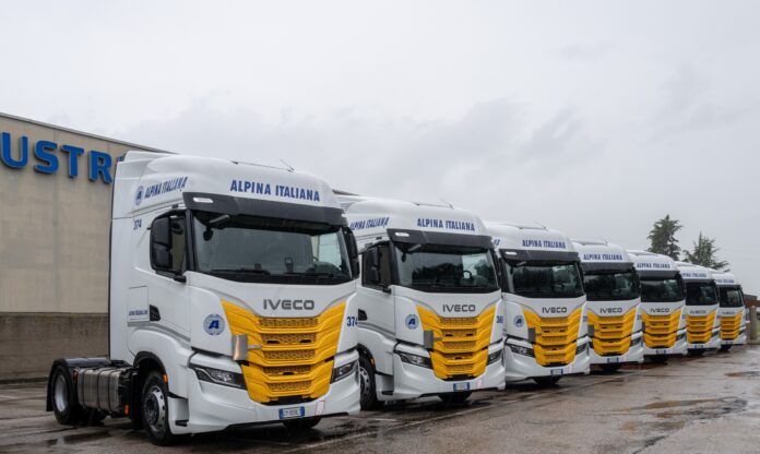 Alpina Italiana amplia la sua flotta con 14 nuovi IVECO S-Way