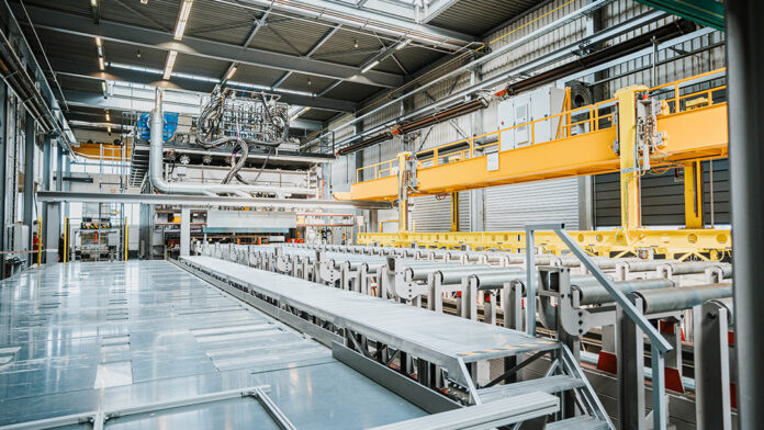 Kögel inaugura un nuovo e moderno impianto di produzione a Burtenbach