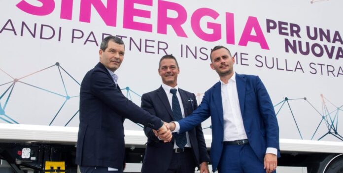 eActros-600-LIDL-Italia-LC3-Daimler-truck-consegna
