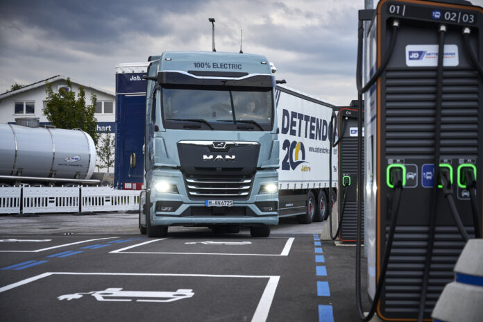 Il viaggio notturno dell’eTruck MAN sul Brennero