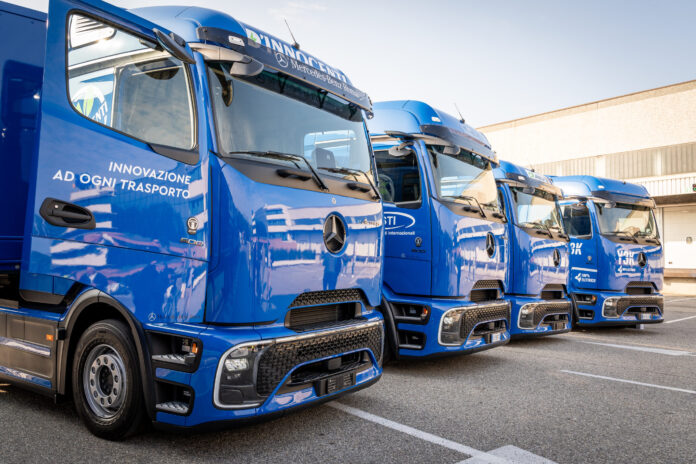 Daimler Truck Italia consegna 21 Mercedes-Benz eActros 600 ai partner di GLS in Italia