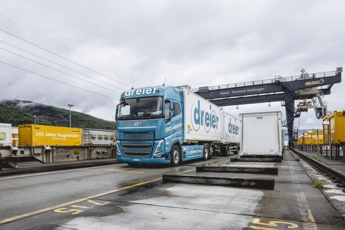 I camion elettrici Volvo raggiungono i 250 milioni di chilometri
