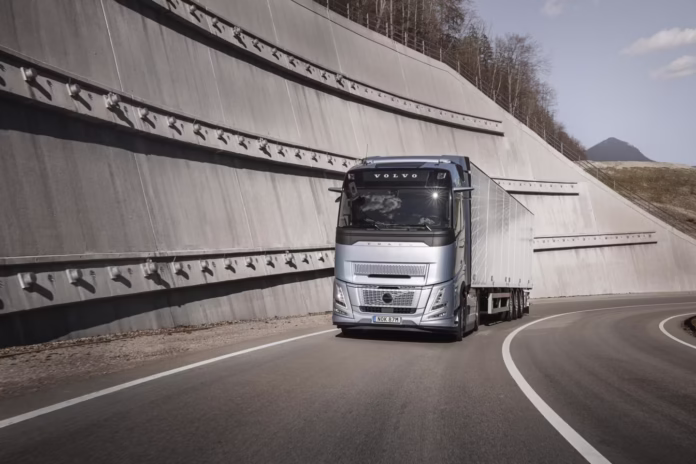 volvo-truck-S7A1543-1