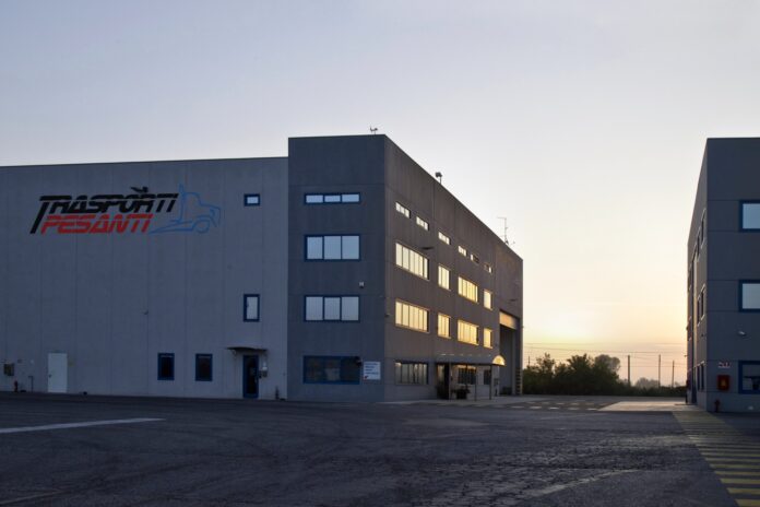 Autotrasporto merci: carenza di autisti e nuove competenze guidano il settore