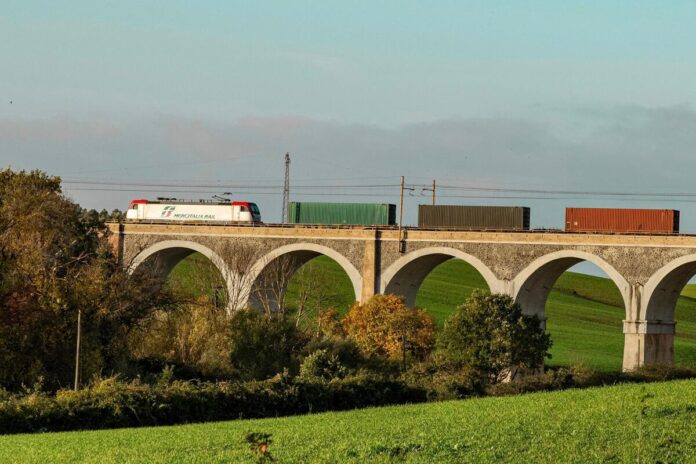 Caro carburante, nasce Rail4Truck: il nuovo collegamento Bologna-Marcianise
