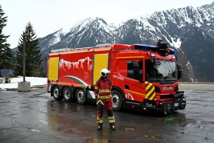 Traforo del Monte Bianco, in servizio ARTEMIS: la nuova autobotte Scania