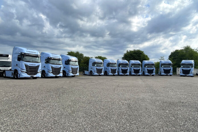 IVECO consegna 12 nuovi S-Way a T.TRANSPORT