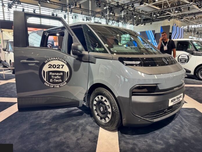 IAA Transportation 2026, Renault presenta il nuovo Trafic Van E-Tech Electric