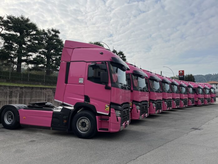 Dieci Renault Trucks T a LGT Autotrasporti